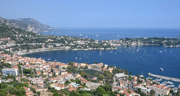 Acheter un bien immobilier en bord de mer : les 7 points clés à vérifier 